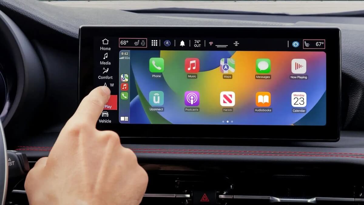 Dodge Apple CarPlay interface